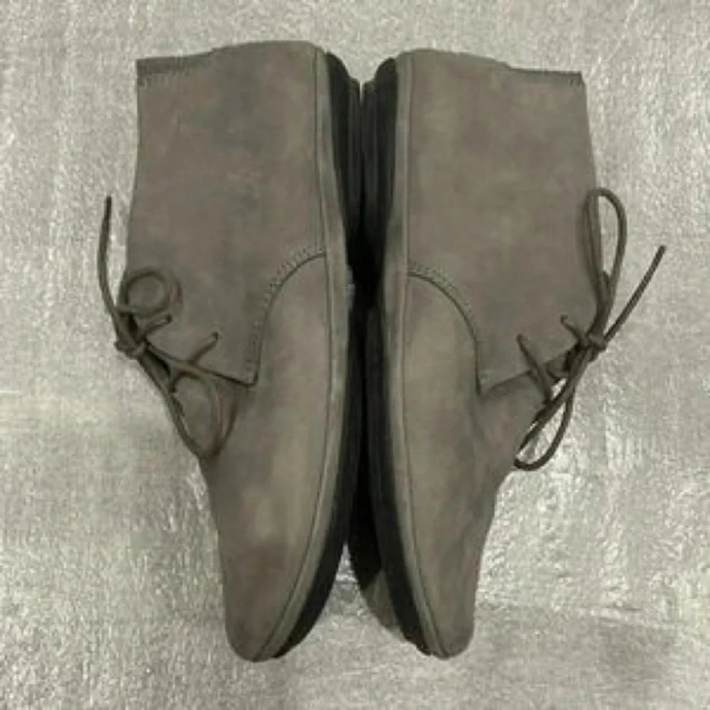 Men's Casual Lace-Up Oxford in Taupe